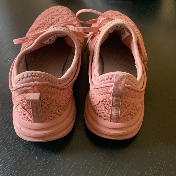 Dusty pink APL shoes - Picture 5 of 9